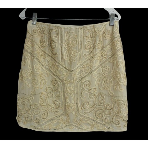 Verty Women's Size Large Embroidered Yellow Mini Skirt - Picture 5 of 10